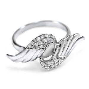 Anello con Zirconi a Forma di Ali d'Angelo, Gioiello Creativo e alla Moda per Donne, Accessorio da Indossare Quotidianamente - Product Image 2