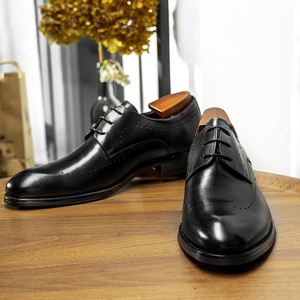 High Quality Men's VALENTINA Leather Lace-up Square Toe Lightweight Breathable Anti-Slip Shoes <b>Head</b> Carved Business <b>Style</b> Office - Product Image 4