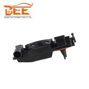 Séparateur d'huile <span class=keywords><strong>PCV</strong></span> <span class=keywords><strong>valve</strong></span> pour Audi A4 A5 A6 Q5 VW Jetta GTl2.0T 06H103495B 06H103495A 06H103495E - Product Image 5