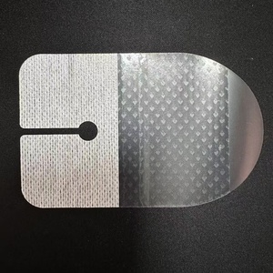 Pansement adhésif transparent pour site de perfusion intraveineuse 7cmx9cm avec motif quadrillé - Product Image 2