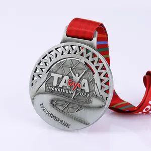 थोक सस्ते डिजाइन अपने स्वयं के रिक्त जस्ता मिश्र धातु 3D गोल्ड अवार्ड मैराथन रनिंग कस्टम धातु खेल पदक