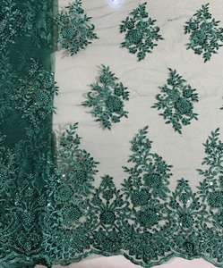 Tissu en <span class=keywords><strong>dentelle</strong></span> perlée 100 % polyester, vente en gros, idéal pour les robes de mariée et accessoires, perles et sequins fabriqués à la machine - Product Image 1