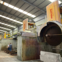 Machine de découpe de pierres à lames multiples pour le marché vietnamien, pour la découpe de marbre et de granit en grandes dalles