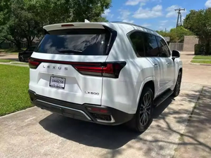2024 Le2 Xx U.s L.X <span class=keywords><strong>F</strong></span> SPORT Handling 4dr <span class=keywords><strong>SUV</strong></span> Direction à gauche Sièges en cuir Caméra arrière Phares au xénon Écran tactile Euro IV - Product Image 3