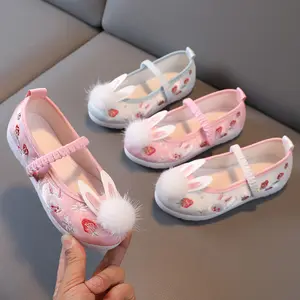 Zapatos antideslizantes bordados para niñas, calzado antiguo de estilo chino, Hanfu, novedad de verano