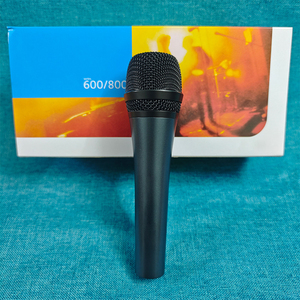 Micrófono Vocal Dinámico Profesional E835, Diseño con Cable para Cantar en Escenario, Presentaciones y Transmisiones en Vivo en Línea - Product Image 1