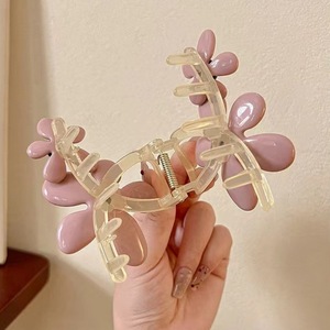 <span class=keywords><strong>Pince</strong></span> à Cheveux Fleur Coréenne Élégante et Tendance pour Femmes et Filles – Grande <span class=keywords><strong>Pince</strong></span> Requin Florale – Accessoire de Mode pour Cheveux – Fournisseur d'Usine - Product Image 4