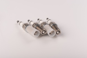 Pièces de moteur automobile, bougie d'allumage KH5RTP pour l'entretien après-vente - Product Image 5