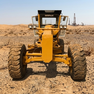 รถเกรดเดอร์ Caterpillar 140G มือสอง อุปกรณ์ก่อสร้างสำหรับงานหนัก พร้อมใช้งานในพื้นที่ทะเลทราย - Product Image 2