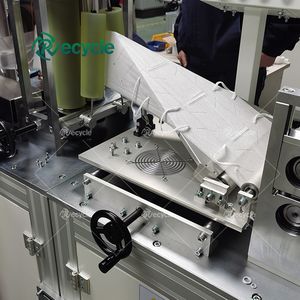 अधिकतम गति 120pcs/मिनट N95 मुखौटा मशीन बनाने श्वासयंत्र मुखौटा उत्पादन उपकरण Facemask विनिर्माण मशीन - Product Image 6