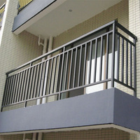 Conception de garde-corps de clôture en aluminium moderne Mains courantes de bâtiment pour escaliers extérieurs