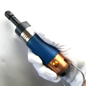 Pneumatique 1/4 po. Mini-meuleuse professionnelle. Quelle que soit la force avec laquelle vous appuyez sur la meule en carbure pour meuleuse, la pièce de meuleuse ne se déforme pas. - Product Image 3