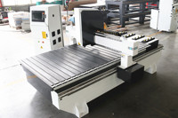Routeur CNC 1325 pour le travail du bois, fabrication de meubles, fabrication de CNC, gagner de l'argent, routeur CNC d'occasion, machine à travailler le bois