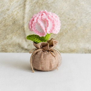 Ornement en pot de fleurs de carnation tricotées au crochet faites à la main, produit fini, bouquet simulé pour la fête des mères, cadeau en pot - Product Image 4