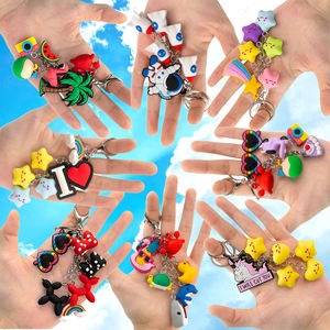 Porte-clés <span class=keywords><strong>en</strong></span> caoutchouc à thème sportif, multi-breloques anime, breloques de baseball, de football et de basketball, porte-clés flexibles et imperméables pour un usage quotidien - Product Image 4