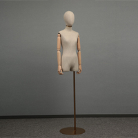 Maniquí de tienda Frp de alta calidad, personalizado gratis para ventana, exhibición de ropa para adultos, soporte de 115x39x27cm, para mujer y Mujer