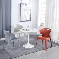 Chaise en PP à poignée simple, épaissie, couleur de cadre personnalisable, pour projets hôteliers, de restauration et de traiteur (OEM/ODM)