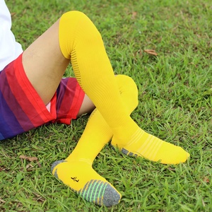 <span class=keywords><strong>Calcetines</strong></span> gruesos de fibra de bambú para hombre personalizados de invierno con diseño antibacteriano para baloncesto y fútbol - Product Image 1