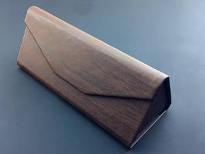 Boîte à lunettes pliable en PU tendance, motif grain de bois, étui rigide triangulaire pour lunettes - Product Image 6