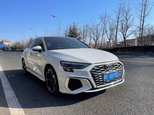<span class=keywords><strong>Audi</strong></span> <span class=keywords><strong>A3</strong></span> <span class=keywords><strong>Sportback</strong></span> 35 TFSI 2023 d'occasion, voiture pas chère, 5 portes, 5 places, berline, voiture d'occasion - Product Image 3