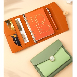 Cuaderno personalizable PU cuero cubierta dura espiral A5/A6 carpeta de anillas logotipo impreso personalizado diario planificador caja de regalo conjunto - Product Image 4