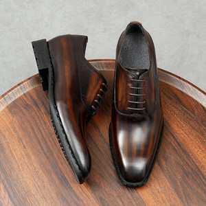 Zapatos Oxford de cuero de tres piezas, hechos a mano, con detalles en charol, formales y de alta gama para hombre. - Product Image 4