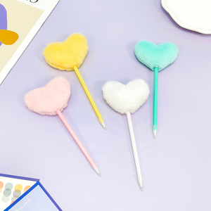 Stylo en forme de cœur neutre, imitation lapin rex, cadeau, fabrication en gros de boules de fourrure moelleuses et mignonnes, créatives, en peluche - Product Image 1