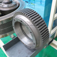 Molino de pellets de anillo de gran escala para paja, cáscaras de cacahuete, astillas de madera, aserrín, biomasa, con motor eléctrico de 20 kW, 1000-2000 kg