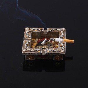 Witt Square One-eyed Pirate Skeleton cendrier résine Halloween horreur scène avec bar fumée tasse - Product Image 4