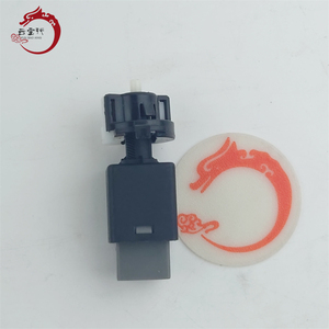 Pièce de moteur automobile de haute qualité, interrupteur de feux stop (4P) 93810-3S700 pour Hyundai Elantra Kia K5 Carnival 938103S700 - Product Image 3