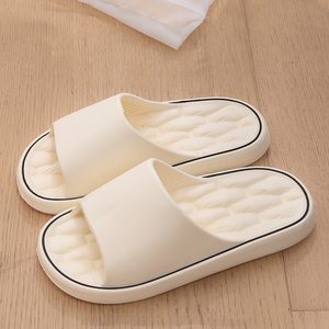 Sandalias Chanclas de Interior Más Vendidas - Ligeras, Acolchadas, Antideslizantes, Antiolor, Duraderas, de PVC de Alta Calidad para Verano - Product Image 3
