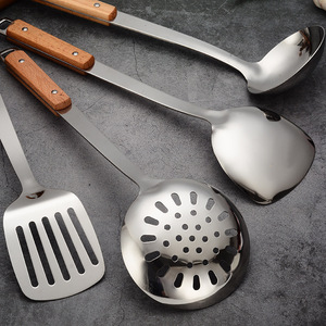 Juego de utensilios de acero inoxidable 304 con mango de madera maciza remachado, espátula doble para freír, cuchara para sopa, colador grande de alta resistencia para hotel - Product Image 3