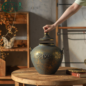 Jarrón de hierro Wabi Sabi con asa, acabado antiguo, contenedor decorativo para la entrada, decoración del hogar - Product Image 1