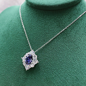 Collana con Ciondolo Floreale Blu per Donne, Stile Geometrico, Accessorio da Collo per Uso Quotidiano, Gioiello di Moda - Product Image 5