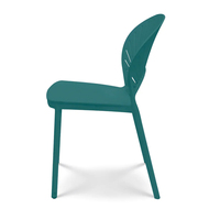 Vente en gros de chaises de restaurant empilables en plastique PP modernes et bon marché