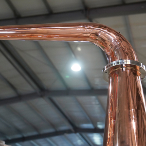 Colonne d'<span class=keywords><strong>alambic</strong></span> en <span class=keywords><strong>cuivre</strong></span> hybride artisanal de 300 <span class=keywords><strong>l</strong></span> à 1500 <span class=keywords><strong>l</strong></span> avec pot pour la production de whisky, de vodka, de gin et de brandy - Product Image 3