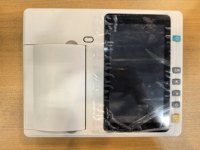 Electrocardiógrafo Digital Portátil de 12 Derivaciones con Pantalla Táctil de 7 Pulgadas, Impresora Térmica Integrada y Batería ECG-301