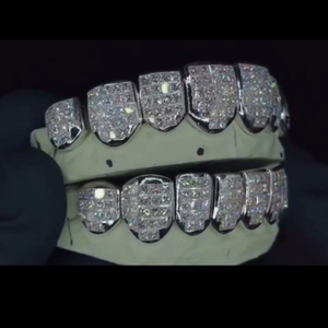 Grillz de Plata 925 Personalizados con Moissanita, Joyería Dental Hip Hop Unisex para Regalo de Fiesta - Product Image 3