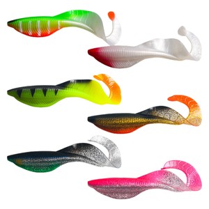 Señuelo de pesca blando de 15 cm y 37 g con cola rizada para la pesca de lubina - Product Image 1