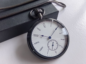 Montre de poche mécanique classique en laiton, cadran rond blanc, boîtier doré, style antique, unisexe - Product Image 3