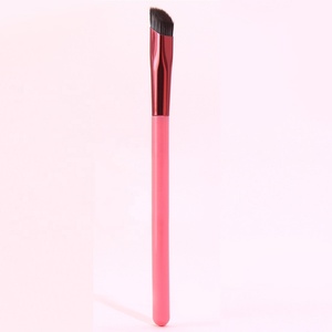 Logo personalizzato ad angolo Wild Eye Brow Brush capelli sintetici di buona qualità con manico in legno correttore contorno per sopracciglia - Product Image 1