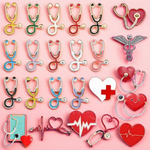 Aangepaste Bulk Emblemen Hart Badges Mode Medische Pinnen Dennen Zacht Email Bedels Vergulde Metalen Ambachtelijke Reversspeld Voor Geschenken - Product Image 1