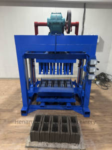 Macchina per la Produzione di Mattoni in Cemento 4-40 Facile da Usare, Molto Richiesta nel Sud Sudan, Realizzata con Polvere di Pietra - Product Image 6