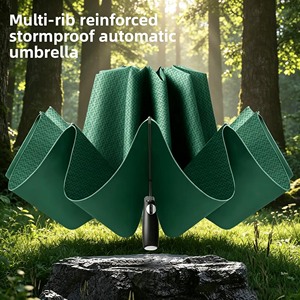 Grand <span class=keywords><strong>parapluie</strong></span> <span class=keywords><strong>inversé</strong></span> automatique pliant en trois sections, résistant aux intempéries et au vent, au design minimaliste moderne, pour hommes d'affaires, idéal comme cadeau. - Product Image 1