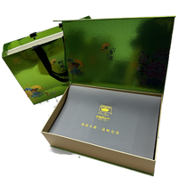 Boîte cadeau rigide de luxe personnalisée en gros, recyclable, avec doublure en éponge gaufrée, revêtement UV, pour emballage de tasse isotherme et écharpe, en carton mat