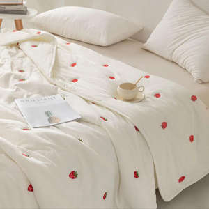 Couverture d'été brodée, couette légère et respirante en microfibre lavée, jeté de lit doux et rafraîchissant - Product Image 5
