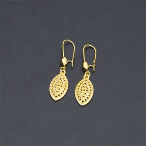Nouvelle Collection Jxx : Boucles d'Oreilles Pendante Cœur en Laiton Plaqué Or 24K de Dubaï, Bijoux de Haute Qualité Tendance - Product Image 4