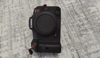 Canon EOS R5 C Appareil Photo Numérique Cinéma Compact 45 Mpx Plein Format Enregistrement Vidéo 8K à 30 ips et 4K à 120 ips