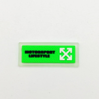 Vente en gros Étiquette de vêtement en caoutchouc PVC souple personnalisée en 3D avec logo imprimé en forme de rouleau