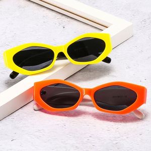 Gafas de Sol Ovaladas Coloridas Retro de Moda Popular 2022, Gafas de Sol de Ojo de Gato Poligonales para Mujer - Product Image 4